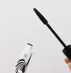 Тушь для ресниц "Black&White Show Mascara", 3D effect Triumf ТМ-24