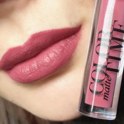 Жидкая матовая помада для губ TRIUMPH MATTE COLOR TIME LIPCOLOR 12