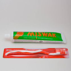 Зубная паста Miswak (Dabur) 190 гр. в комплекте с зубной щеткой